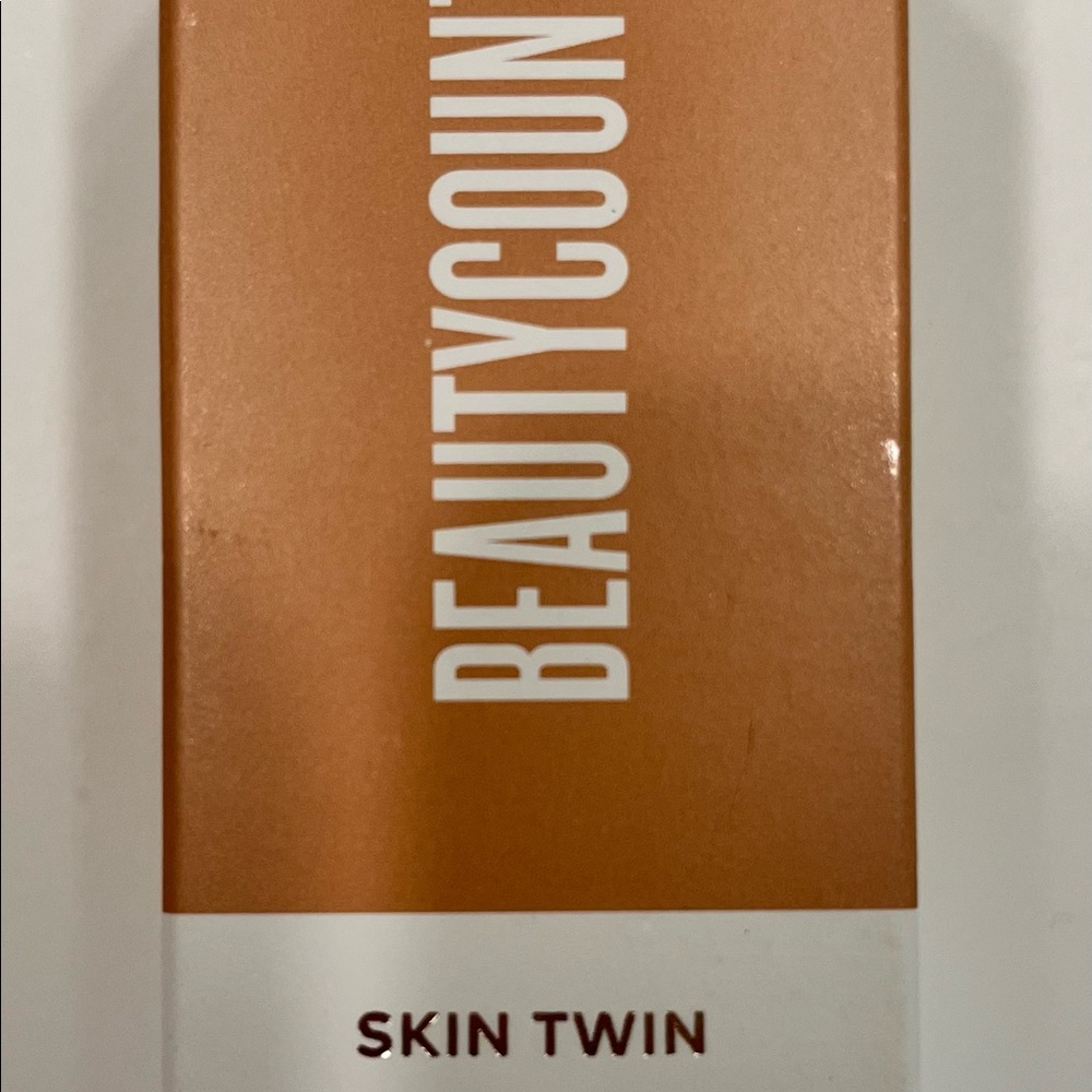 Twin Skin Featherweight Foundation by Beautycounter